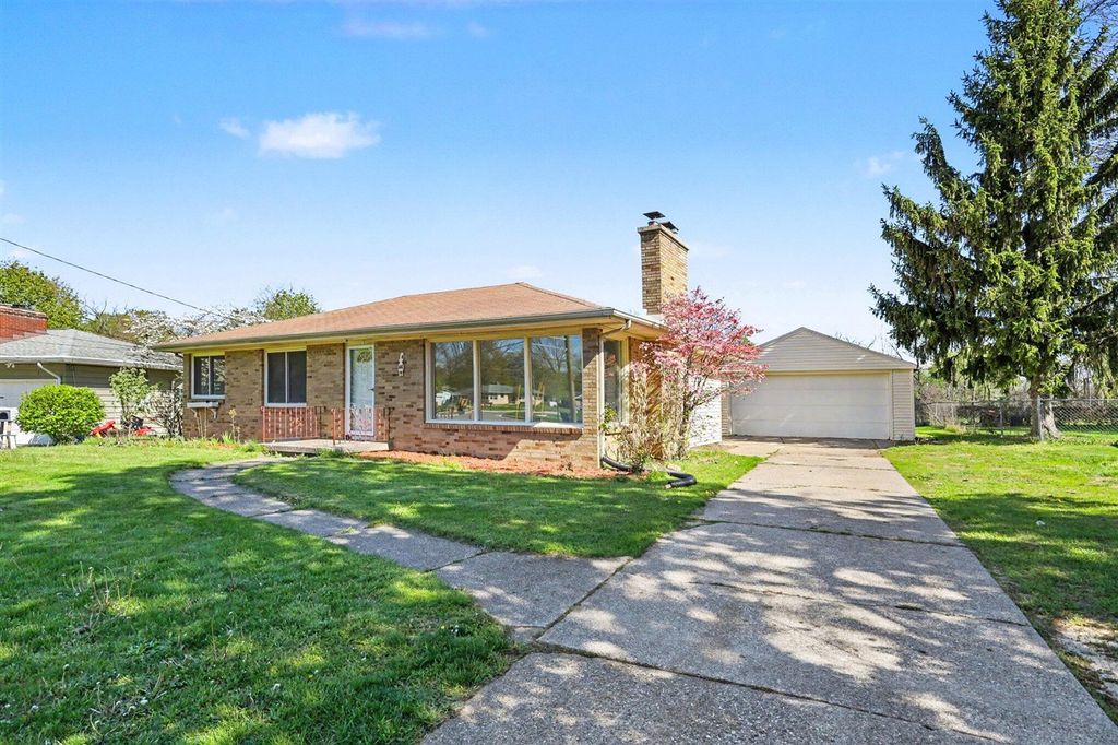 1411 Meadowlane Drive, Grand Rapids, MI 49508