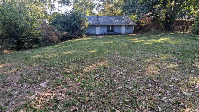 1327 Northlea Drive, South Bend, IN 46628