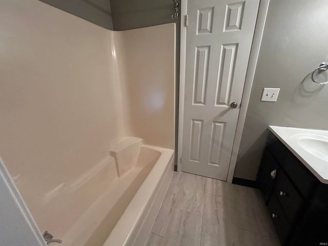 1327 Northlea Drive, South Bend, IN 46628