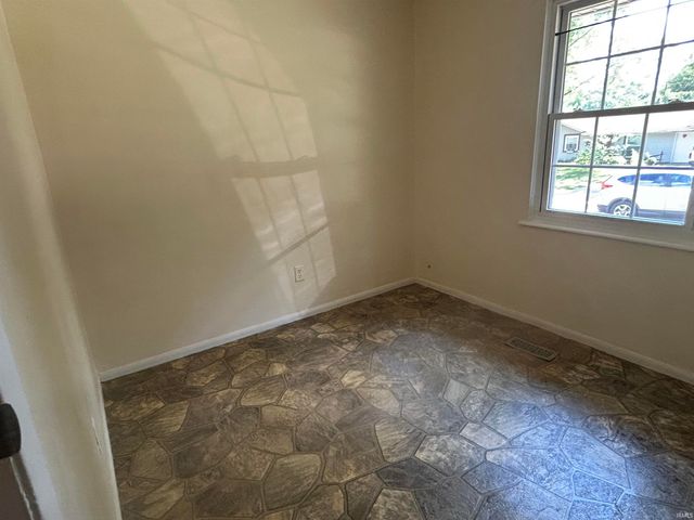 1327 Northlea Drive, South Bend, IN 46628