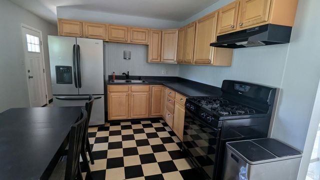 1327 Northlea Drive, South Bend, IN 46628