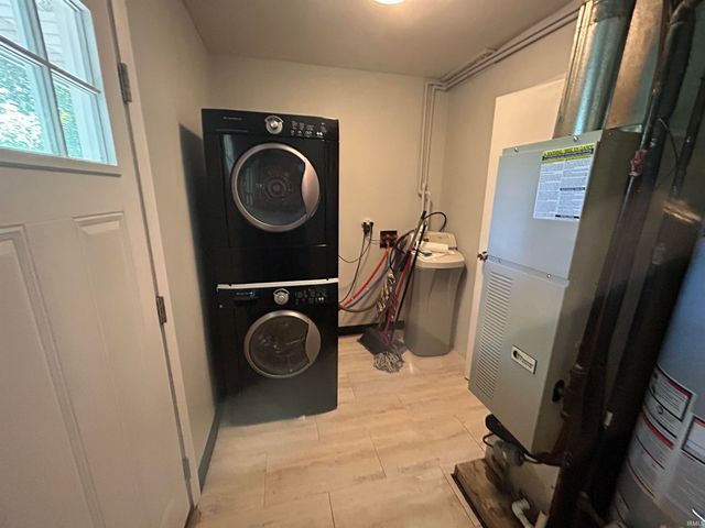 1327 Northlea Drive, South Bend, IN 46628