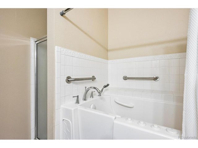 2801 Newport Cir, Castle Rock, CO 80104