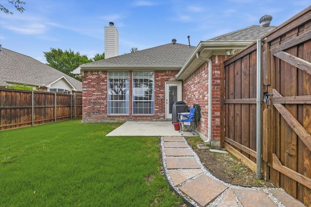 15926 Twin Cove Drive, Frisco, TX 75035