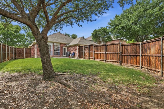 15926 Twin Cove Drive, Frisco, TX 75035