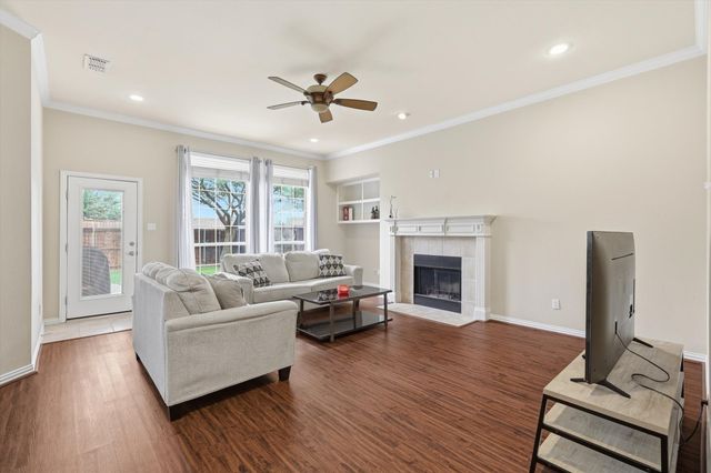 15926 Twin Cove Drive, Frisco, TX 75035