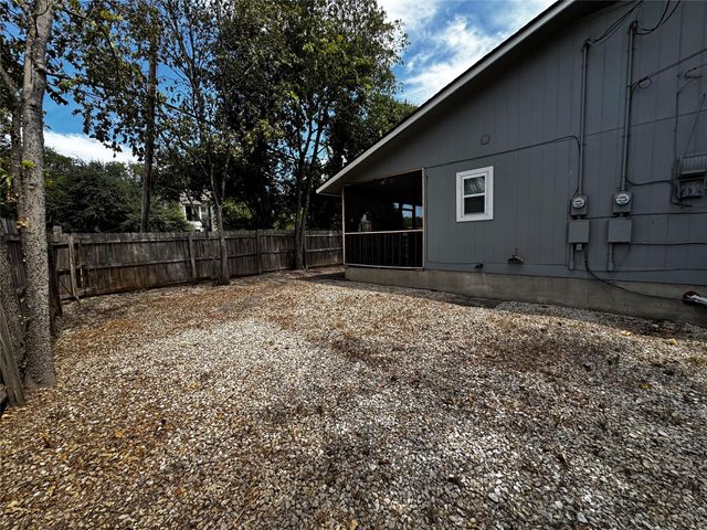 1311 Barbara DR B, San Marcos, TX 78666