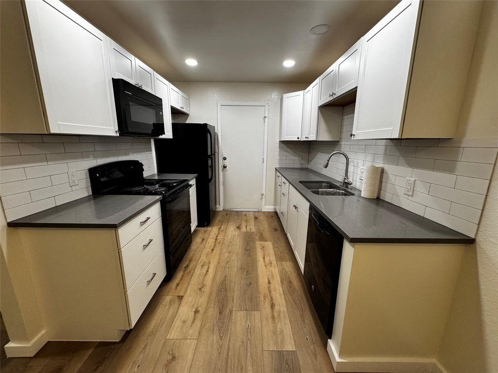 1311 Barbara DR B, San Marcos, TX 78666