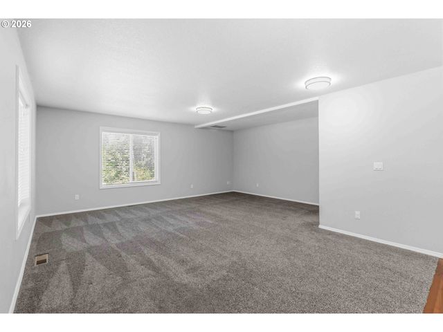 208 SALMONBERRY Ln, Longview, WA 98632