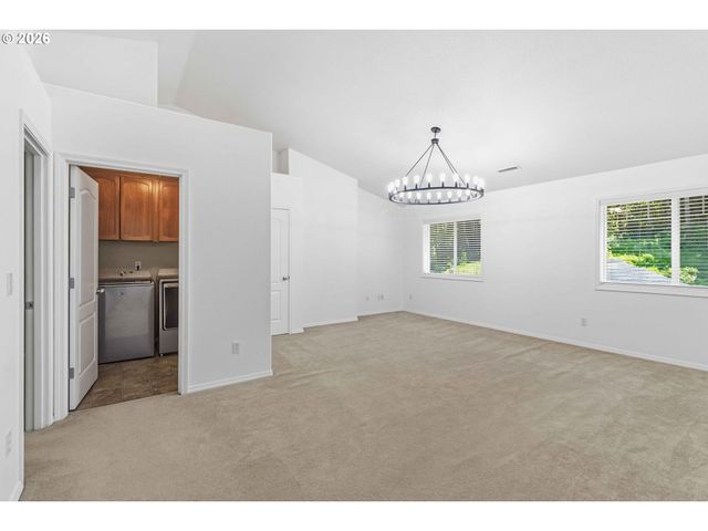 208 SALMONBERRY Ln, Longview, WA 98632