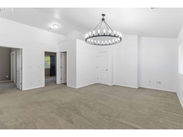 208 SALMONBERRY Ln, Longview, WA 98632