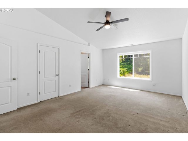 208 SALMONBERRY Ln, Longview, WA 98632