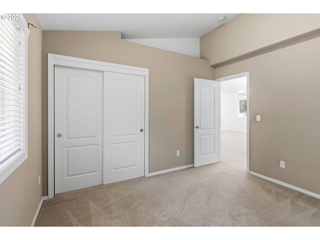208 SALMONBERRY Ln, Longview, WA 98632