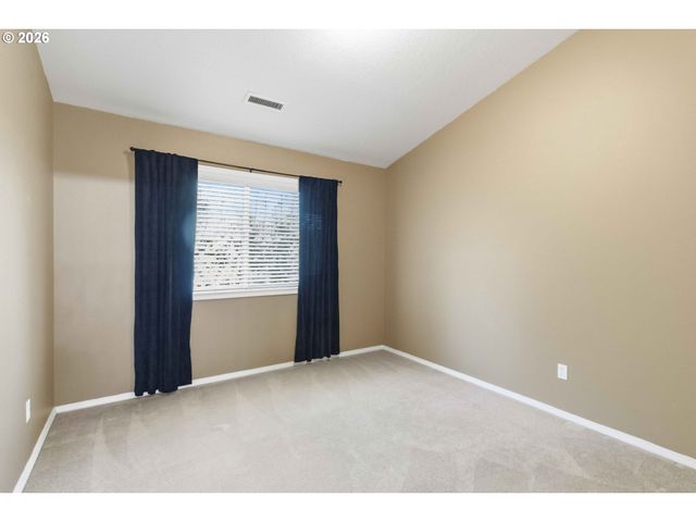 208 SALMONBERRY Ln, Longview, WA 98632