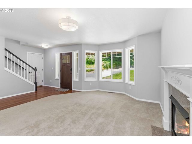 208 SALMONBERRY Ln, Longview, WA 98632