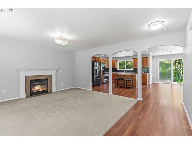 208 SALMONBERRY Ln, Longview, WA 98632