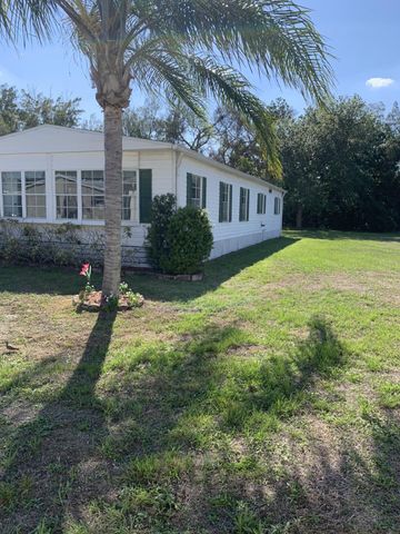 10 SE Iberian Lane, Port St. Lucie, Port St Lucie, FL 34952