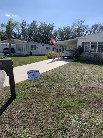 10 SE Iberian Lane, Port St. Lucie, Port St Lucie, FL 34952