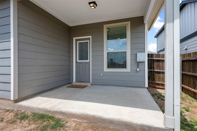 713 Hummingbird LN, Leander, TX 78641