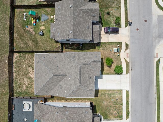 713 Hummingbird LN, Leander, TX 78641