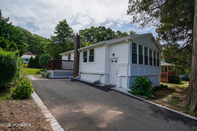 383 Navesink Avenue, Atlantic Highlands, NJ 07716