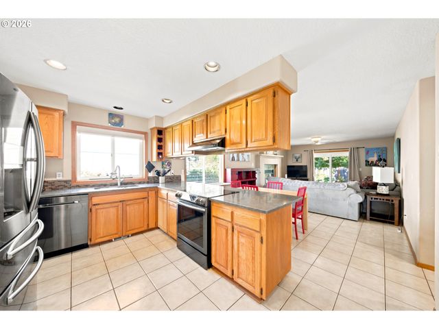 19345 VINCENT Dr, Oregon City, OR 97045