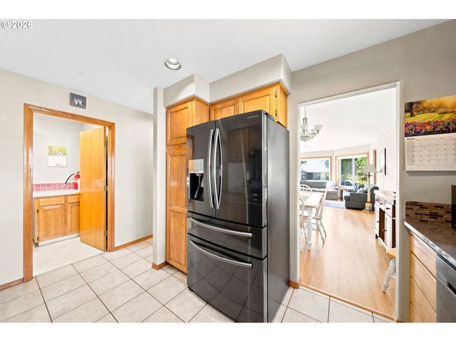 19345 VINCENT Dr, Oregon City, OR 97045