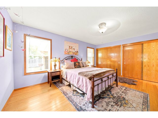 19345 VINCENT Dr, Oregon City, OR 97045