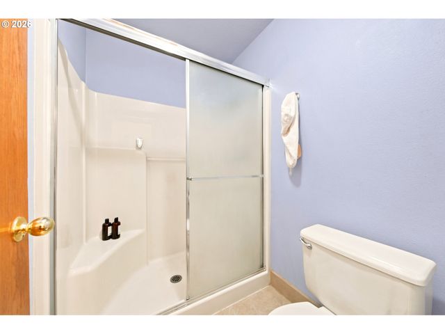 19345 VINCENT Dr, Oregon City, OR 97045