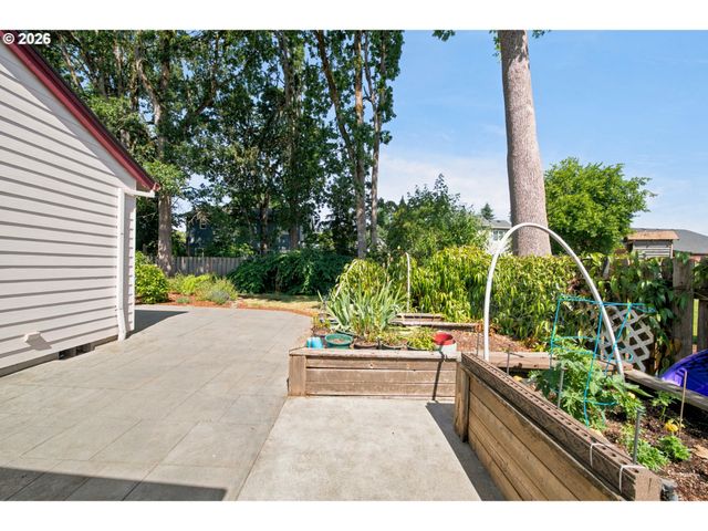 19345 VINCENT Dr, Oregon City, OR 97045