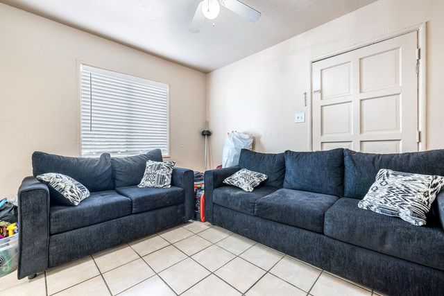 1222 Olive Avenue, Sanger, CA 93657