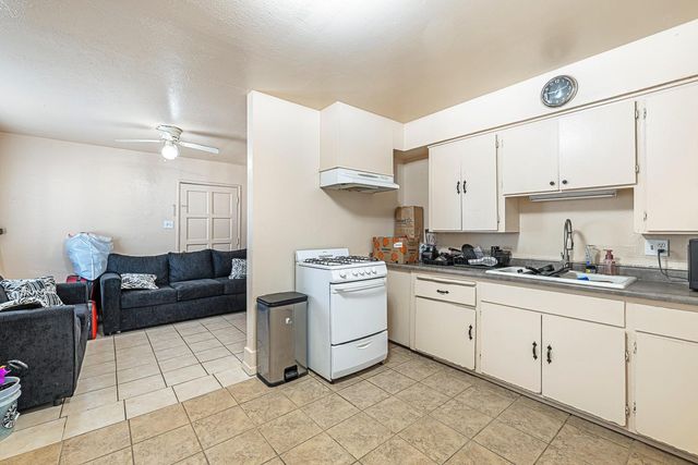1222 Olive Avenue, Sanger, CA 93657