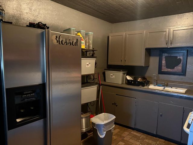 1222 Olive Avenue, Sanger, CA 93657