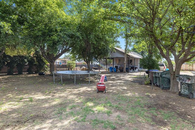 1222 Olive Avenue, Sanger, CA 93657