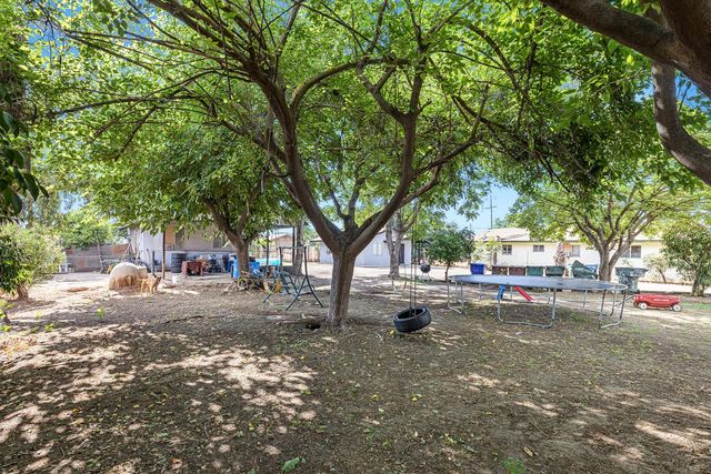 1222 Olive Avenue, Sanger, CA 93657