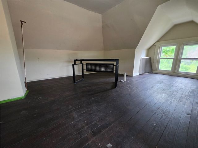 1610 6th Ave, Beaver Falls, PA 15010