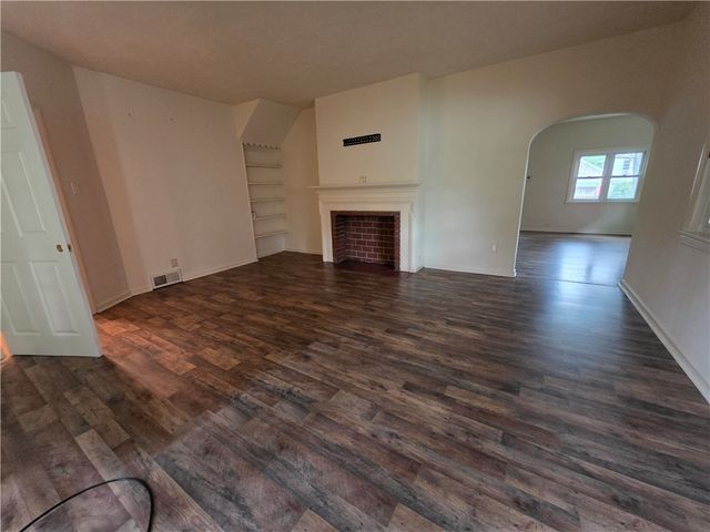 1610 6th Ave, Beaver Falls, PA 15010