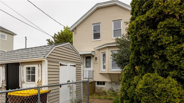518 Snell Street, Fall River, MA 02721