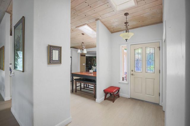 17568 Chaparral Dr, Penn Valley, CA 95946