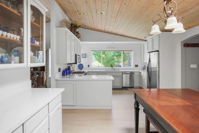 17568 Chaparral Dr, Penn Valley, CA 95946