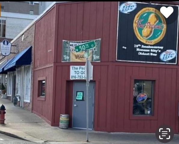 111 E 50TH Street B, Kansas City, MO 64112