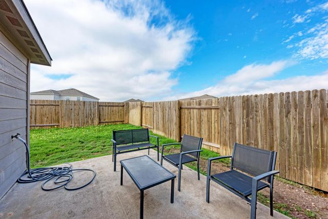 132 Maywood LN, Jarrell, TX 76537