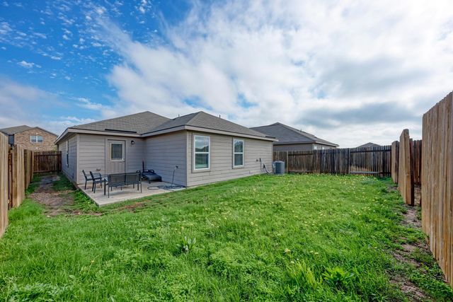 132 Maywood LN, Jarrell, TX 76537