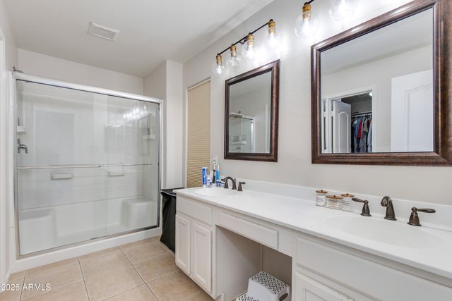 8652 E NIDO Avenue, Mesa, AZ 85209