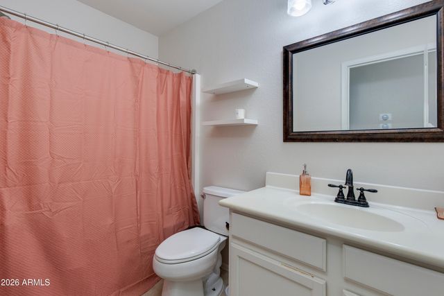 8652 E NIDO Avenue, Mesa, AZ 85209