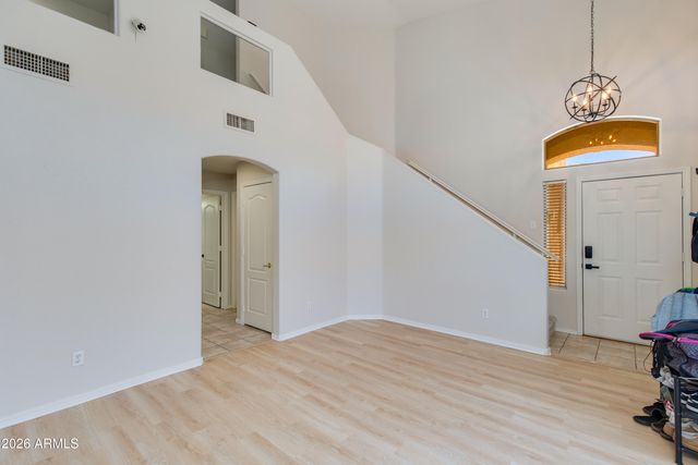 8652 E NIDO Avenue, Mesa, AZ 85209