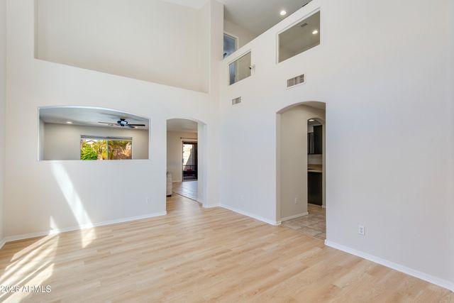 8652 E NIDO Avenue, Mesa, AZ 85209