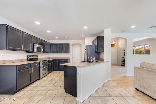 8652 E NIDO Avenue, Mesa, AZ 85209