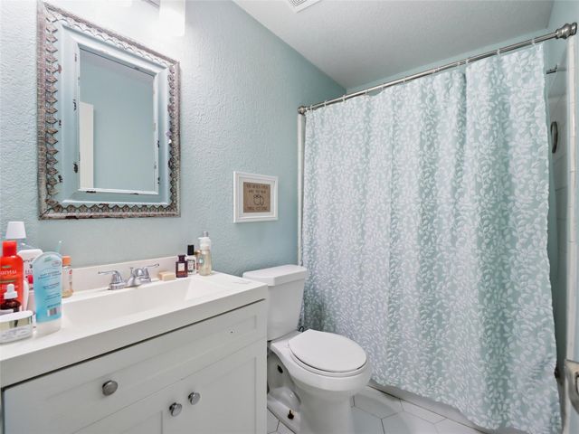 7458 Bahia Lane, Houston, TX 77489