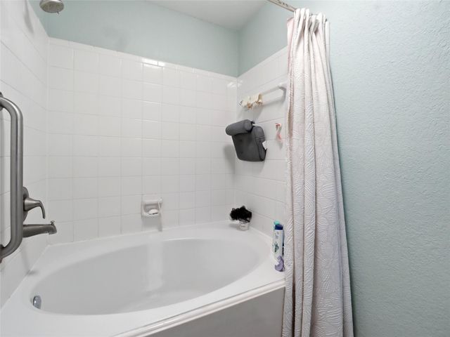 7458 Bahia Lane, Houston, TX 77489